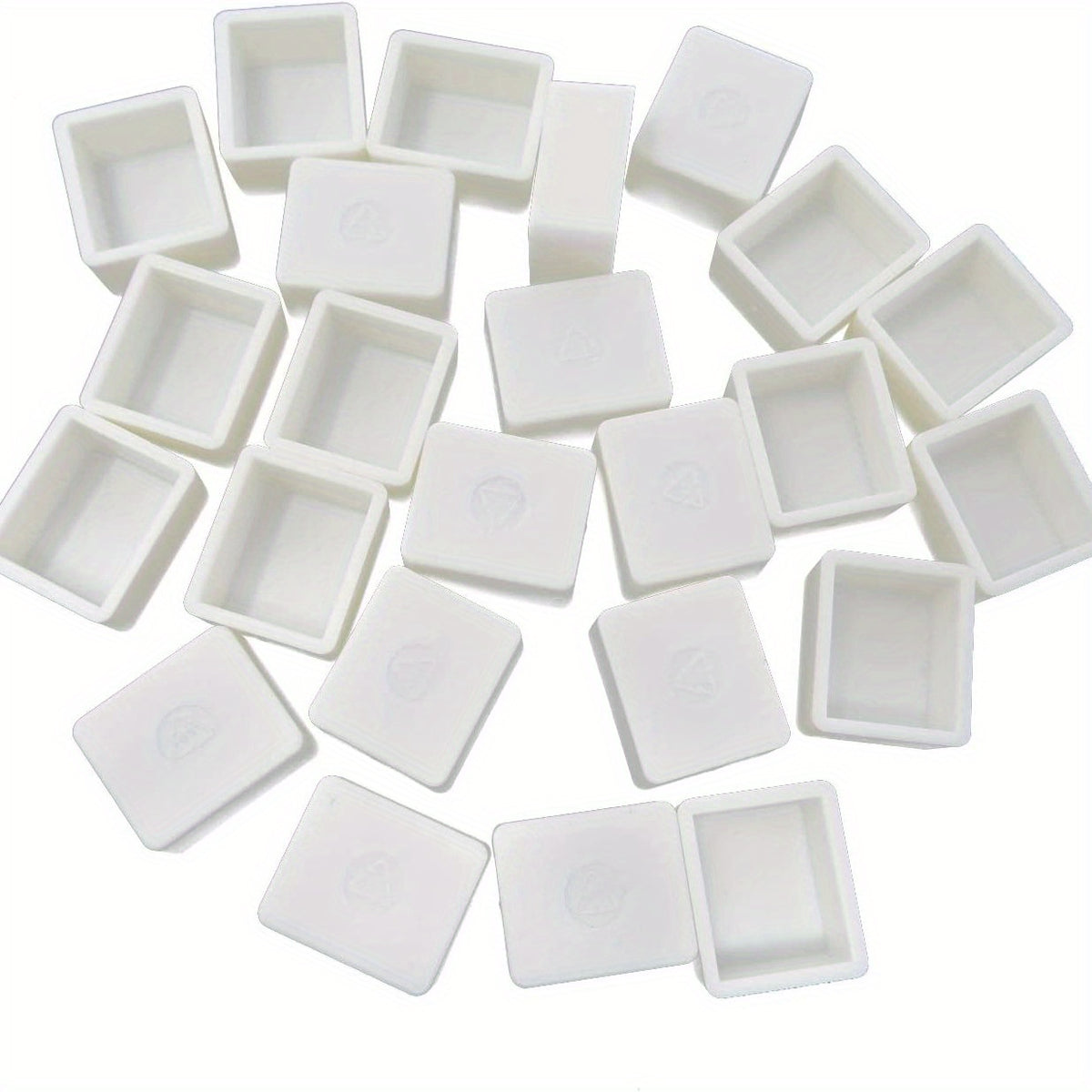 50pcs Watercolor Half Pans Empty Plastic Paint Pan for DIY Painting Travel Case