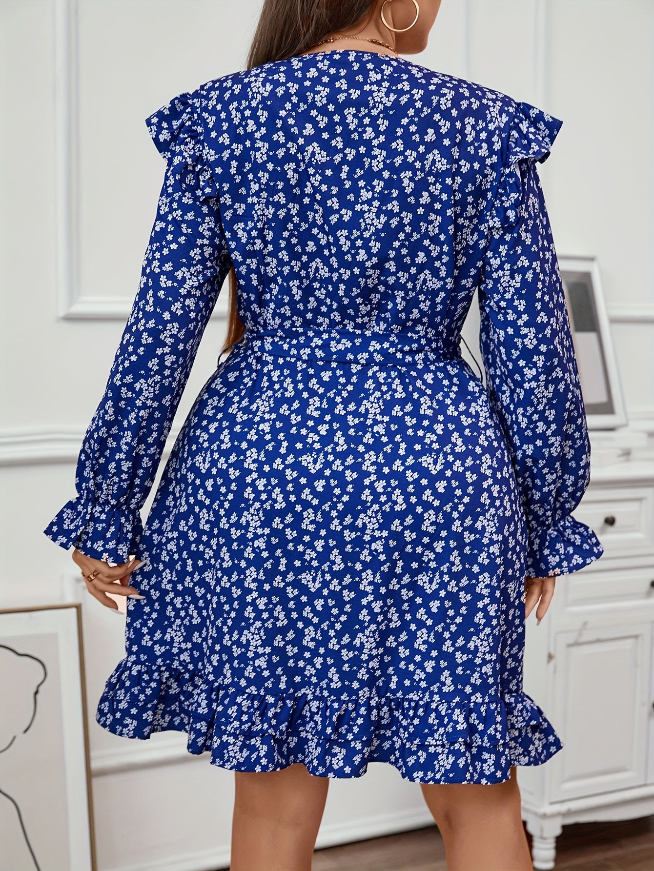  Ditsy Floral Print Long Sleeve V Neck Ruffle T