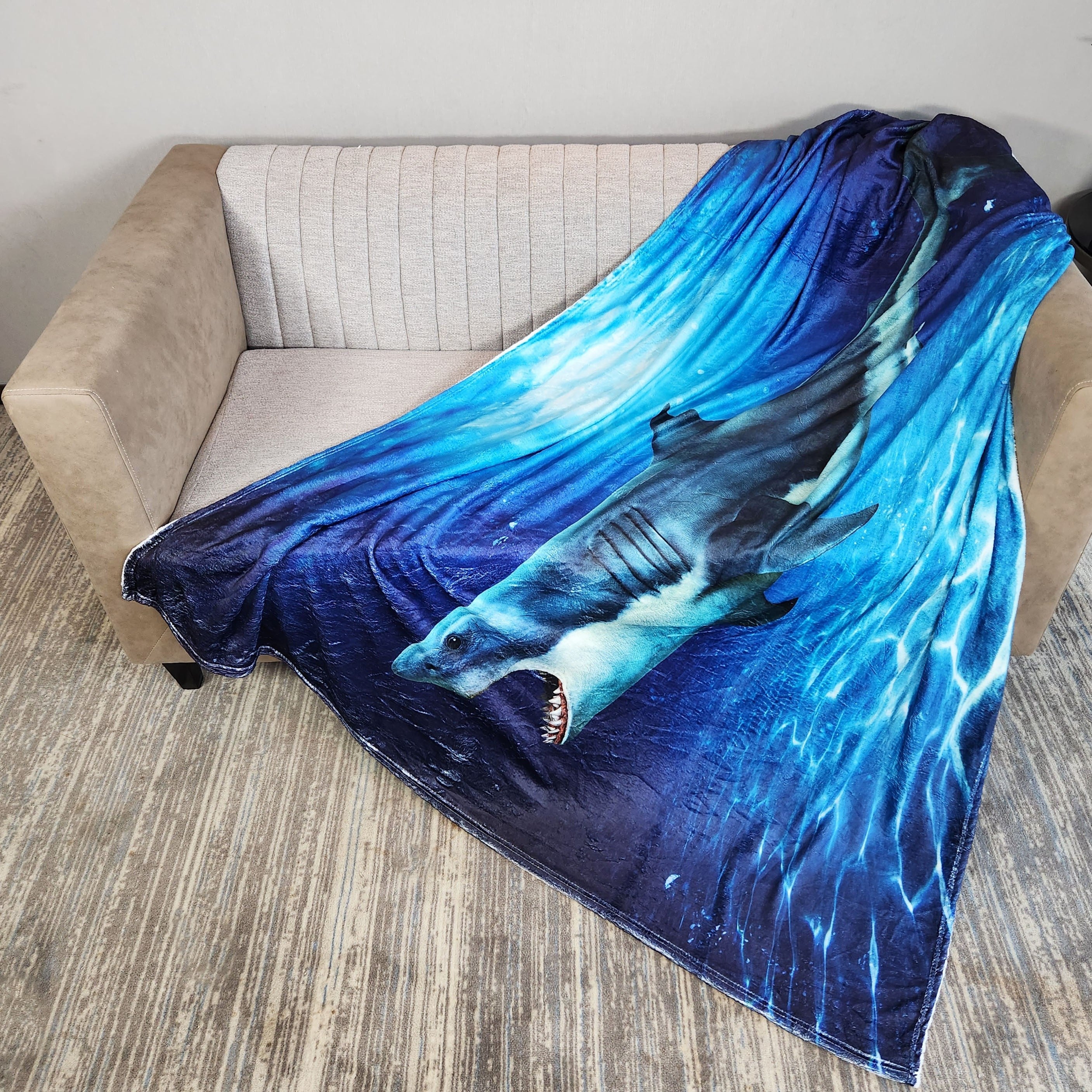 1pc Flannel Blanket Deep Sea Shark Print for Camping & Home Use