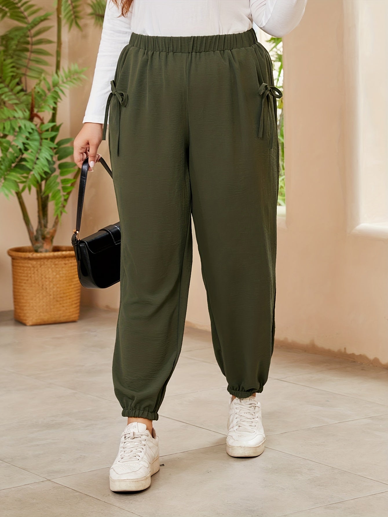  Elastic Jogger Trousers With Pockets