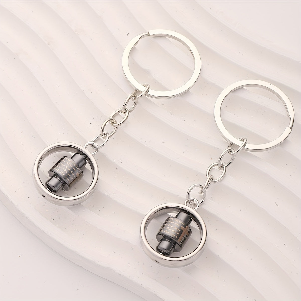 2pcs Rotatable Alloy Keychain Creative Business Bag Accessories