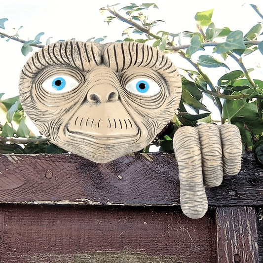 ET Alien Outdoor Wall Tree Hanging Decor Resin Crafts Ornaments