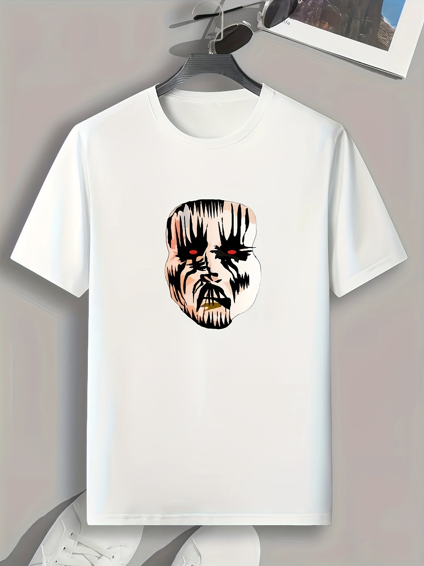 Frightened Face Print Men's Graphic T shirt