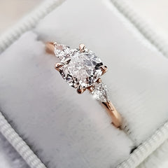 Zircon Decor Engagement Ring 1.30ct Rose Golden Wedding Anniversary Ring