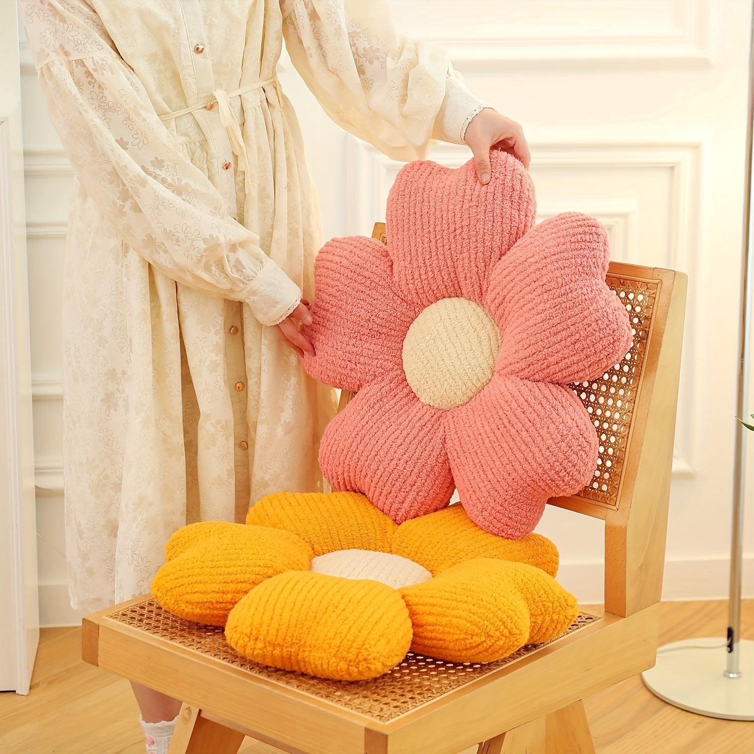 Five Petals Flower Cushion 19.7in Compression Bag Packaging Six Colors
