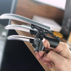 Retractable Wolf Claw Fingertip Toy