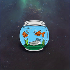 Cartoon Fish Tank Brooch with Seaweed Design