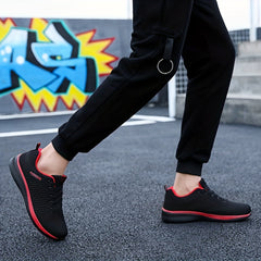 Men's Athletic Lace-up Sneakers Breathable Wear-resistant Shoes