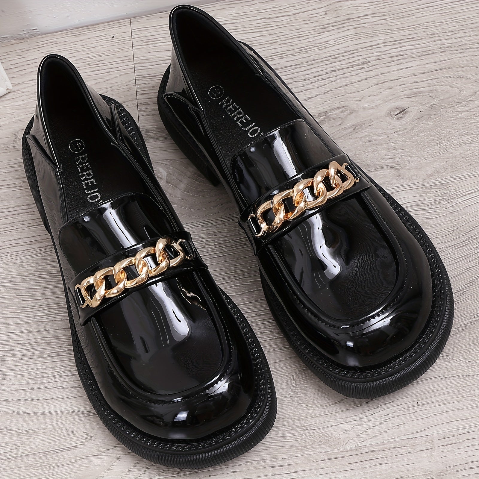 Women's Chain Decor Flat Loafers Solid Patent Leather Slip On Shoes