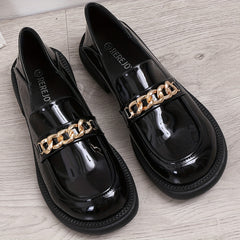 Women's Chain Decor Loafers Retro Round Toe Faux Leather Shoes