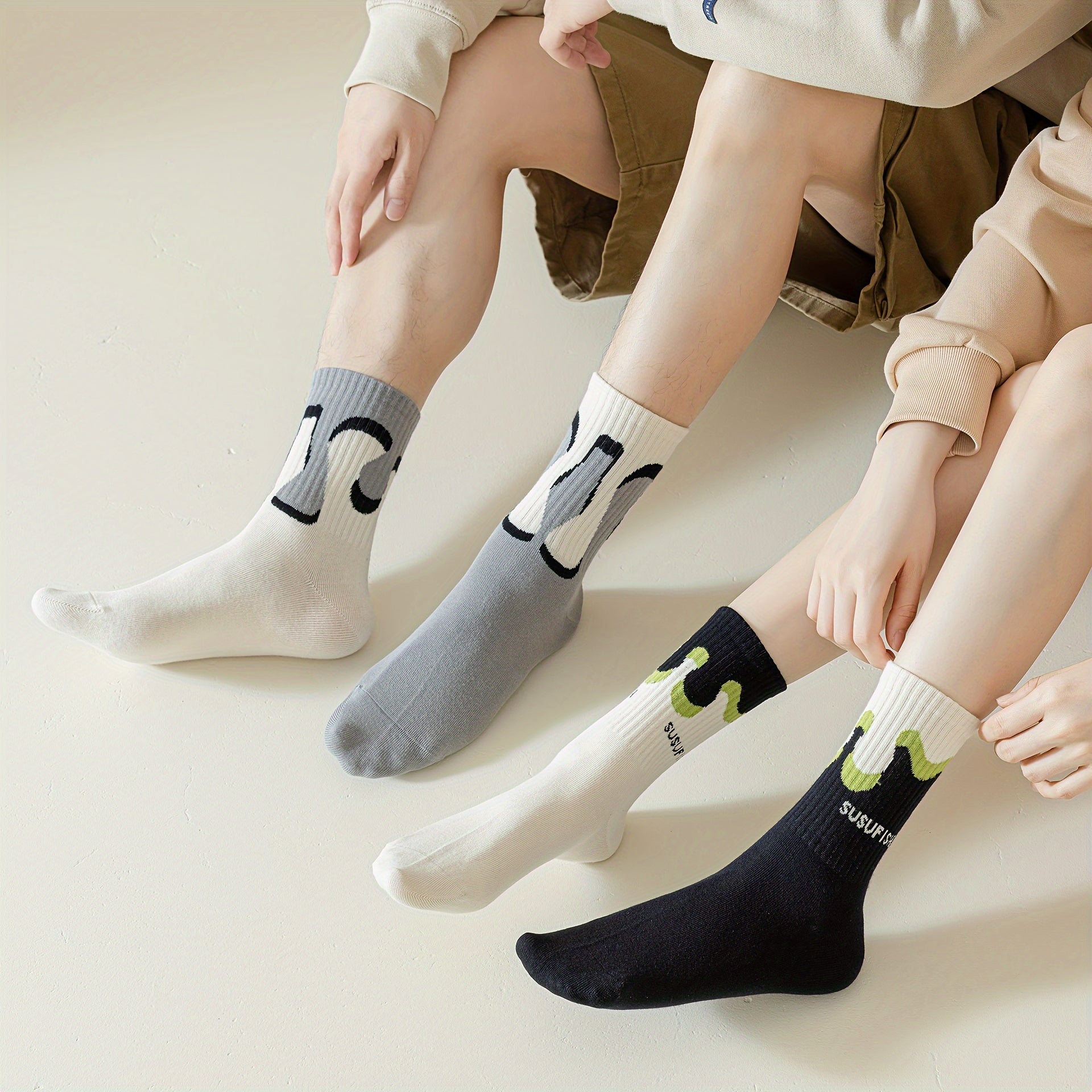 Creative Asymmetrical AB Patchwork Socks Outdoor Personality Blocking Socks