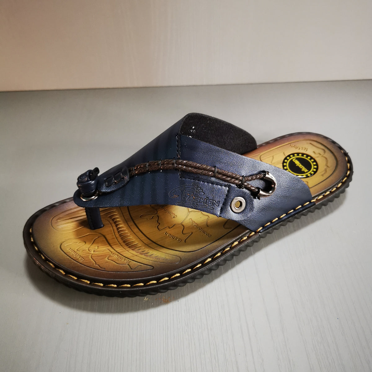 Men's Outdoor Slip On Flip Flops Summer Walking Slippers