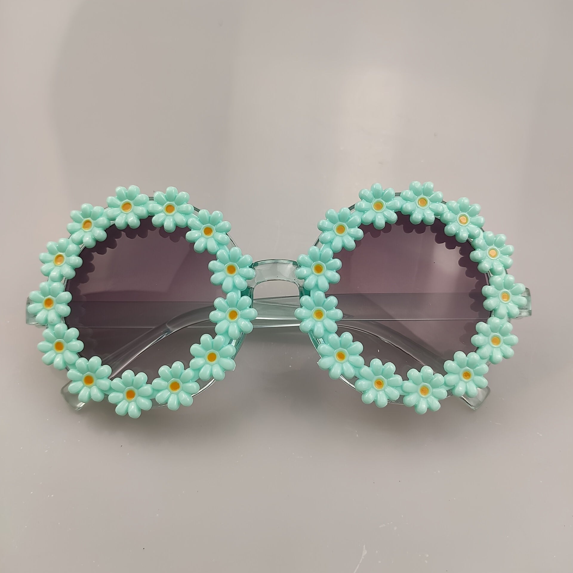 Girls Daisy Sunglasses Round Frame UV Protection Travel Outdoor Kids Accessory