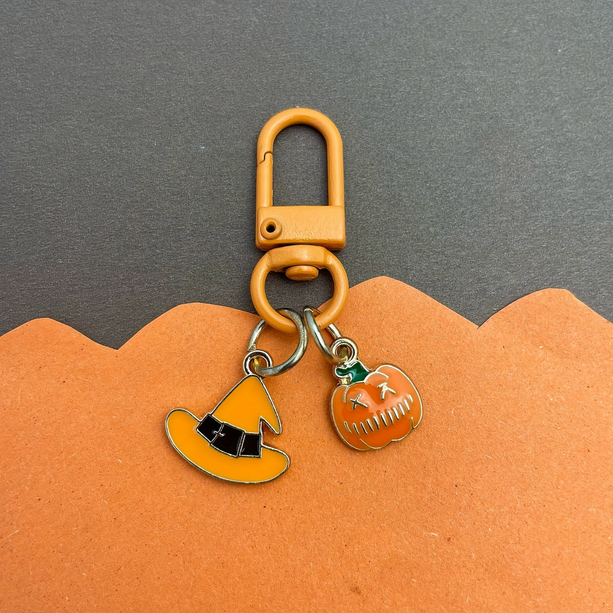 Creative Witch Pumpkin Spider Bat Keychain Wallets Backpacks Car Keys Pendant