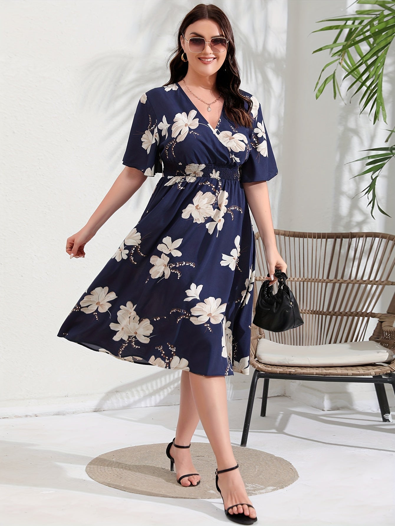 Women's Plus Floral Print Short Sleeve Midi Dress