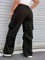 Women's Plus Solid Elastic Waist Loose Cargo Shorts