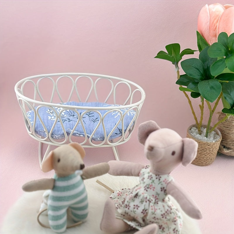 1:8 Scale Mini Cast Iron Cradle with Flower Mat for OB11 BJD