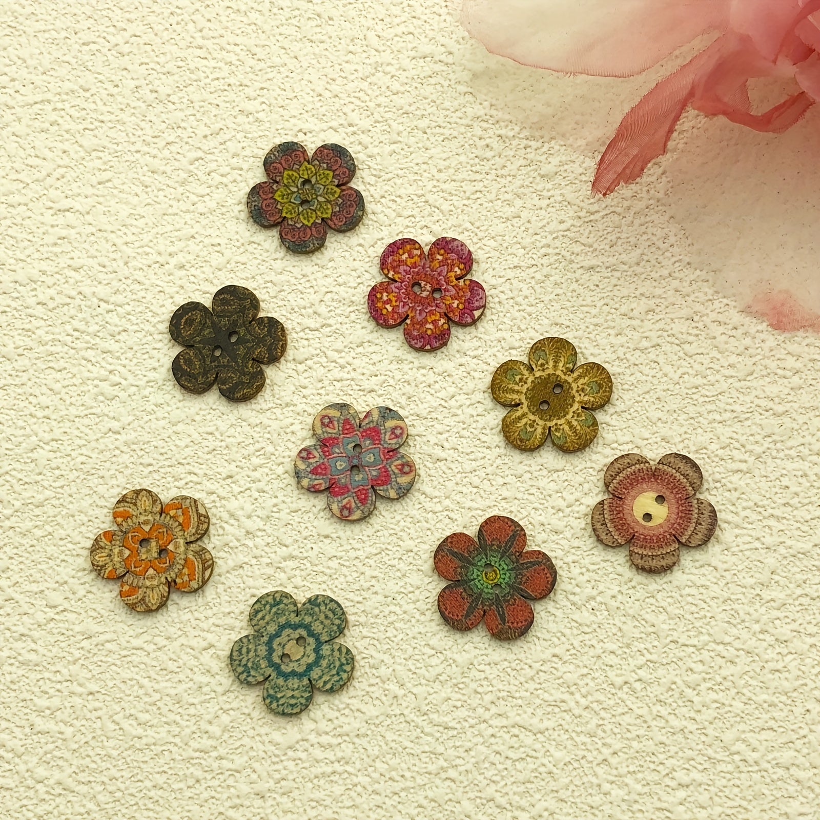 50pcs Retro Painted Flower 2 Holes Wooden Buttons DIY Sewing Decor