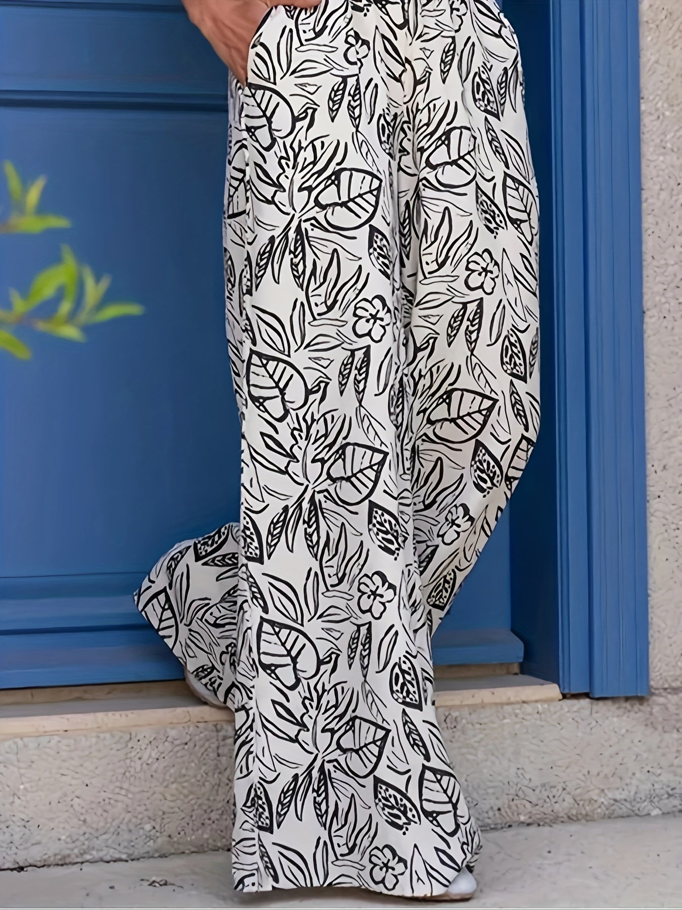  Graffiti Print Wide Leg Pants with Pockets