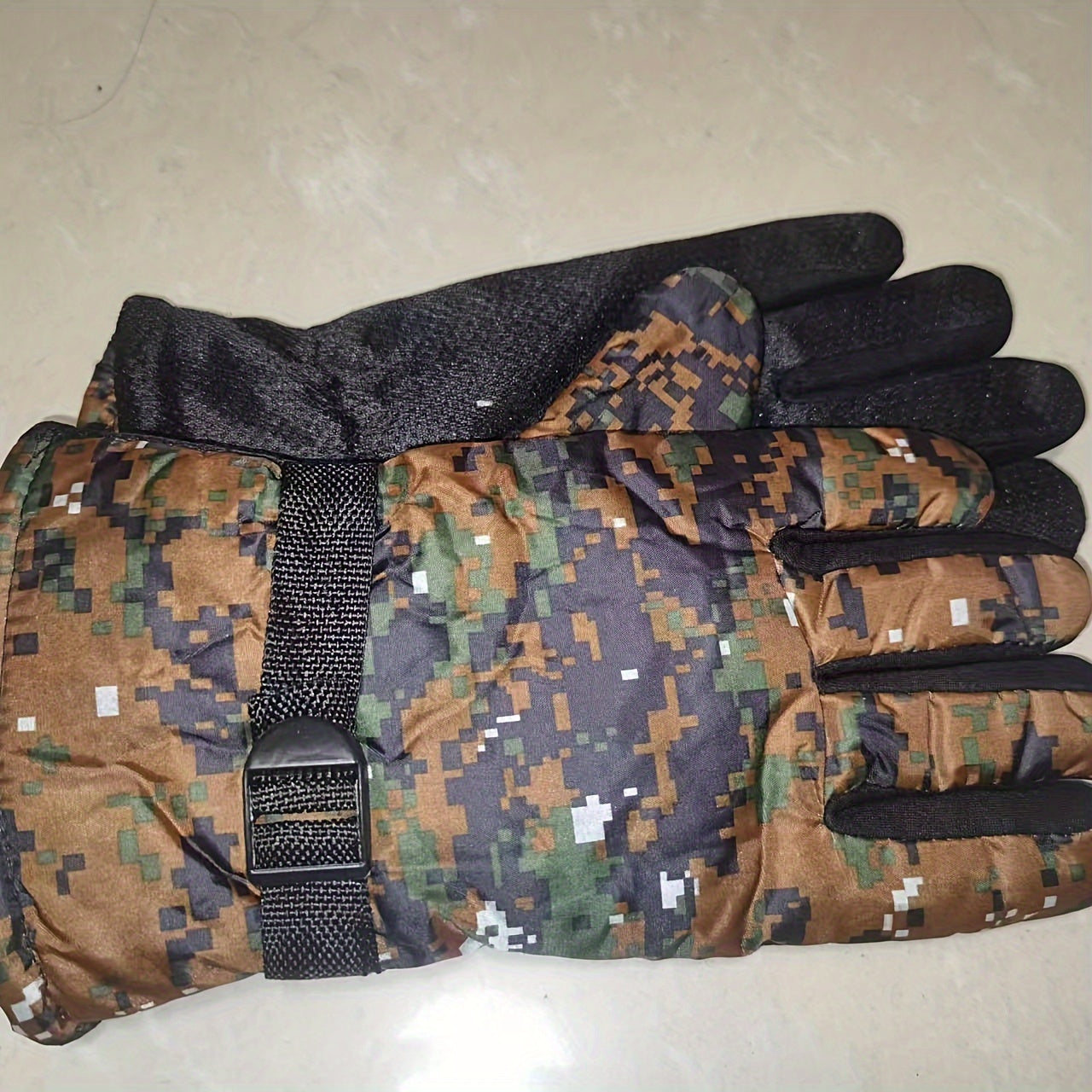 Winter Camouflage Windproof Gloves for Skiing Cycling