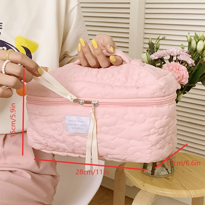 Large Capacity Cosmetic Bag Flower Quilted Makeup Organizer Handbag