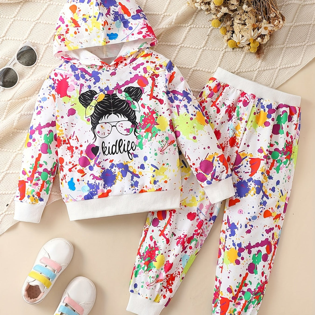 Girl's Paint Splash Pattern Cartoon Girl Hoodie & Sweatpants Set