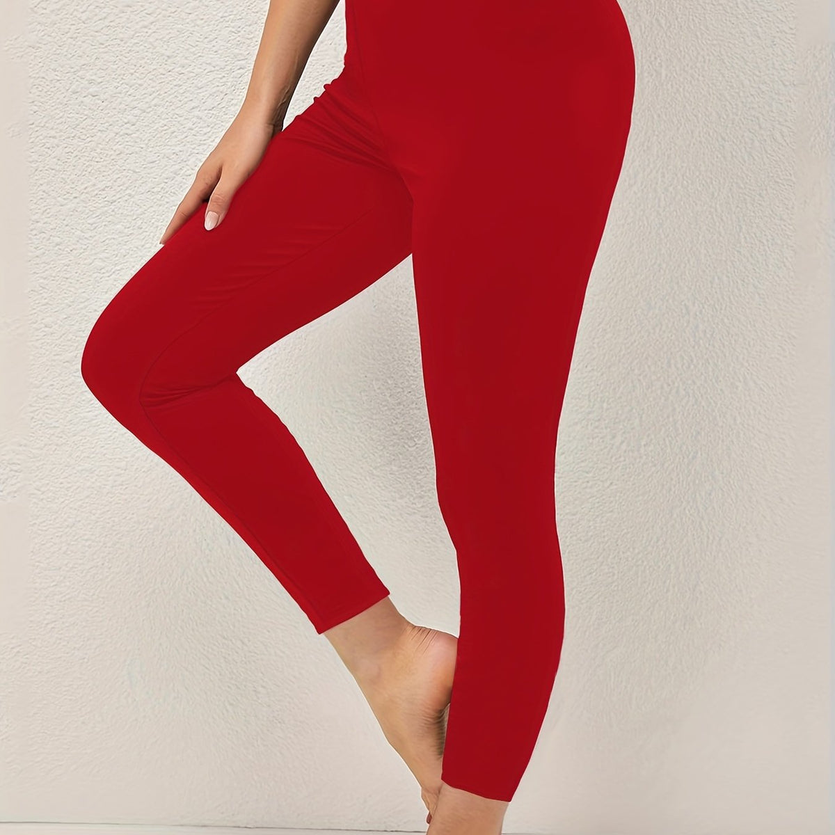  Contrast Trim Halter Neck Crop Cami & Leggings Set