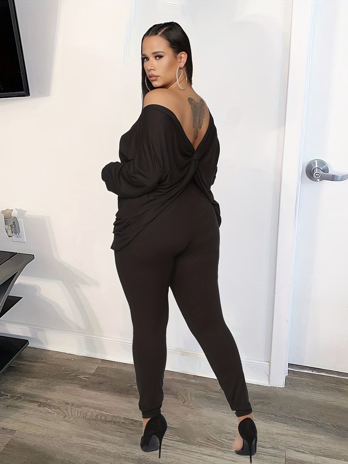 Plus Size Sexy Outfits Set V Neck Twist Back Top & Leggings Two Piece Set