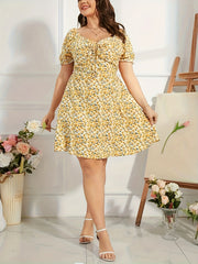  Ditsy Print Short Sleeve Sweetheart Neck Mini Dress