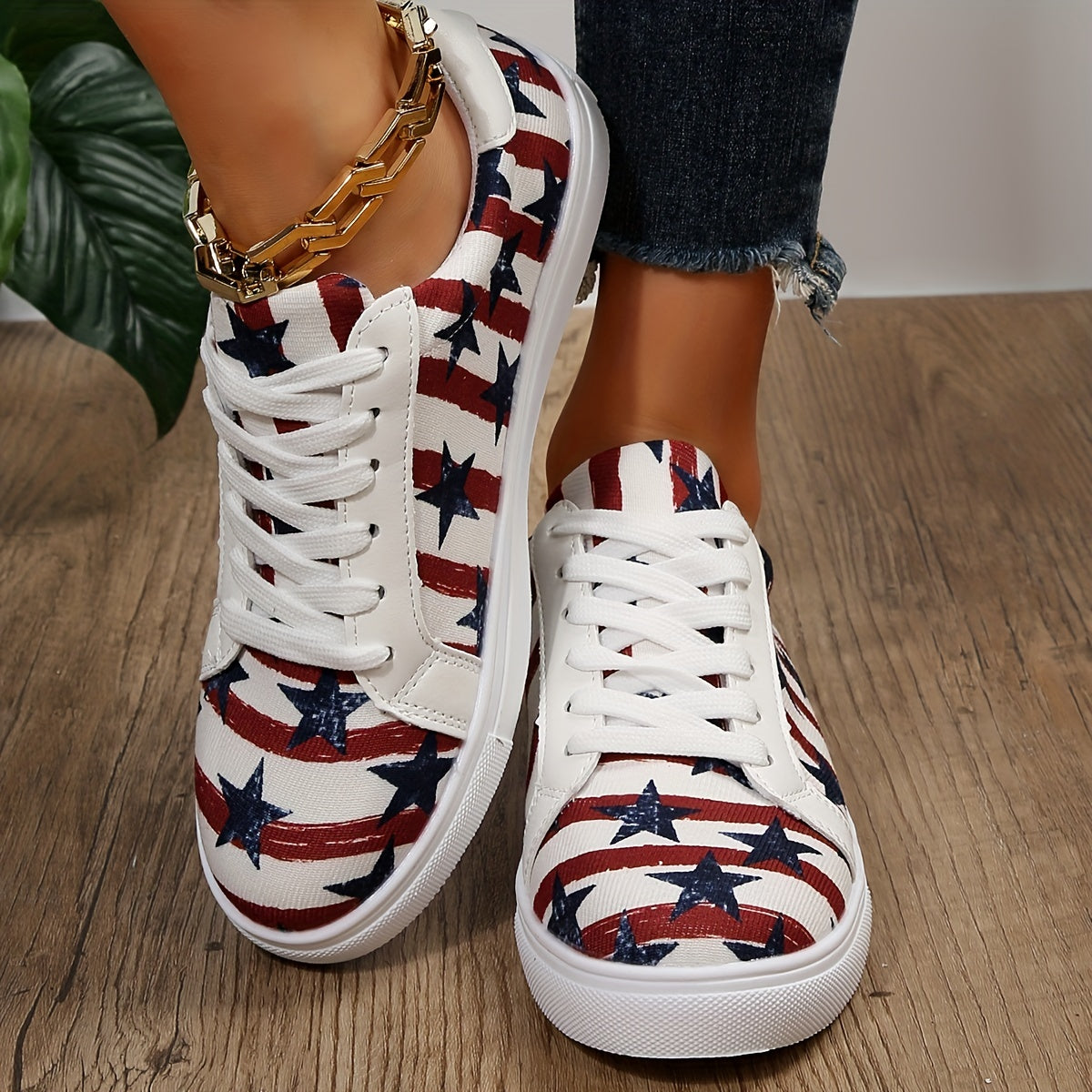 Women's Star Pattern & Striped Sneakers Low Top Canvas Shoes