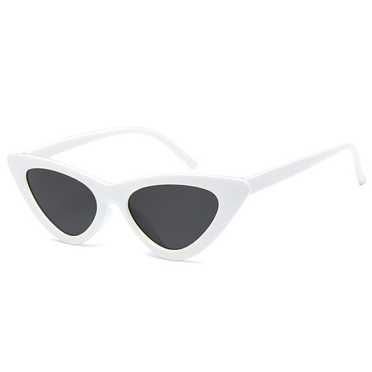 Chic Cat Eye Sunglasses in Black