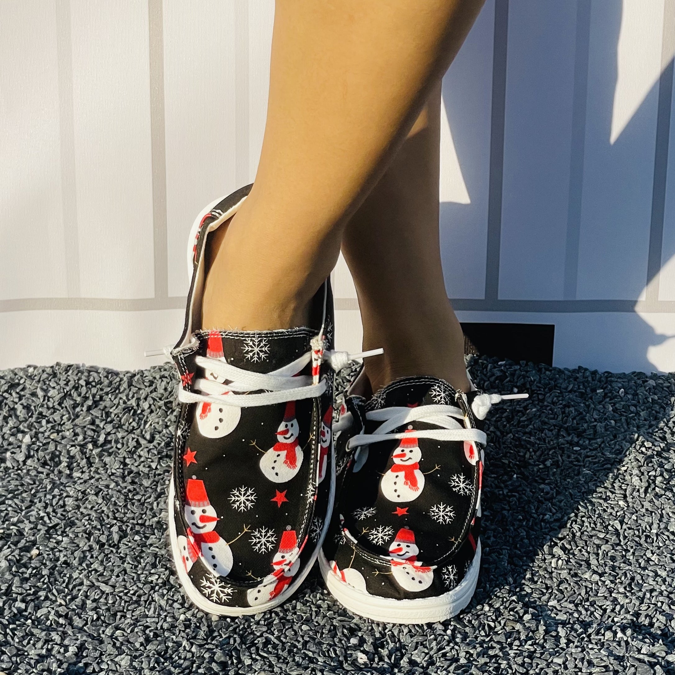 Christmas Snowman Print Lace Up Canvas Shoes