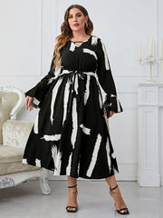  Graphic Print Bell Sleeve Maxi Dress