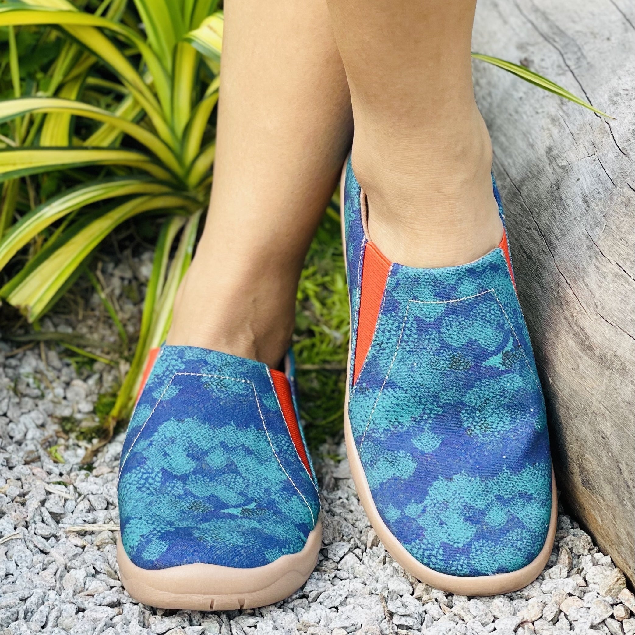 Women's Colorblock Canvas Slip-On Shoes Round Toe Flat Comfy Shoes