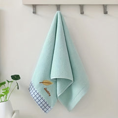 Soft Cotton Towel with Strong Water Absorption for Home Use