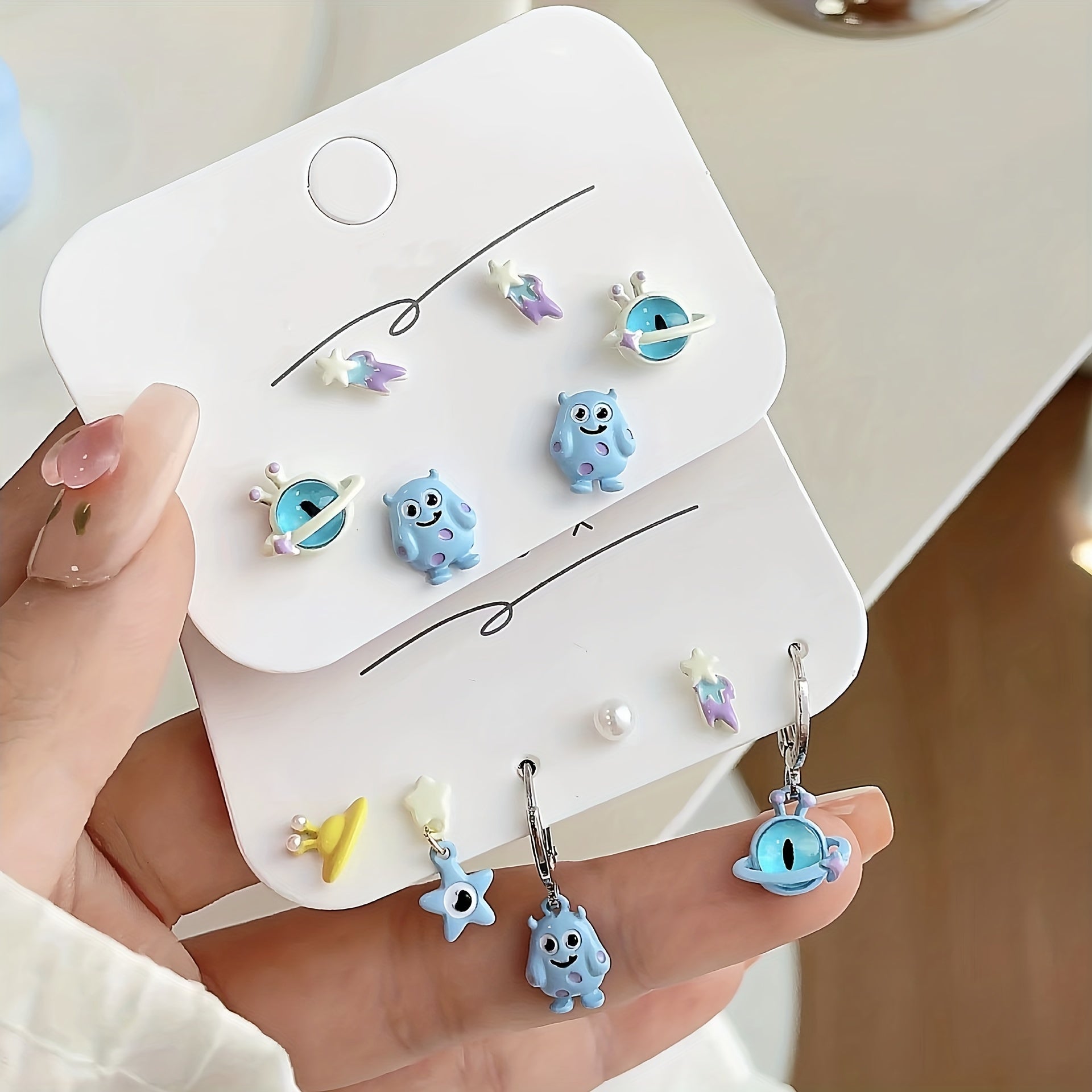 Childlike Girl Heart Asymmetrical Cat Eye Stone Earrings