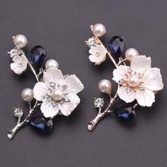Temperament Shell Crystal Plum Blossom Brooch Silk Scarf Buckle Corsage