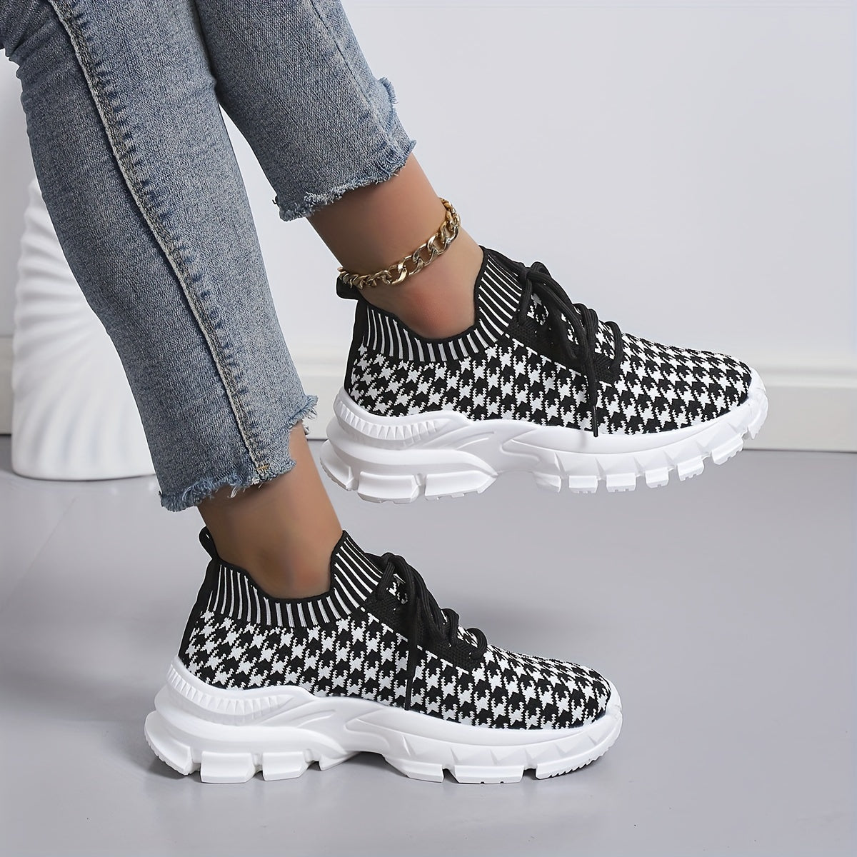 Women's Houndstooth Pattern Lace Athletic Sneakers Non slip Running Shoes