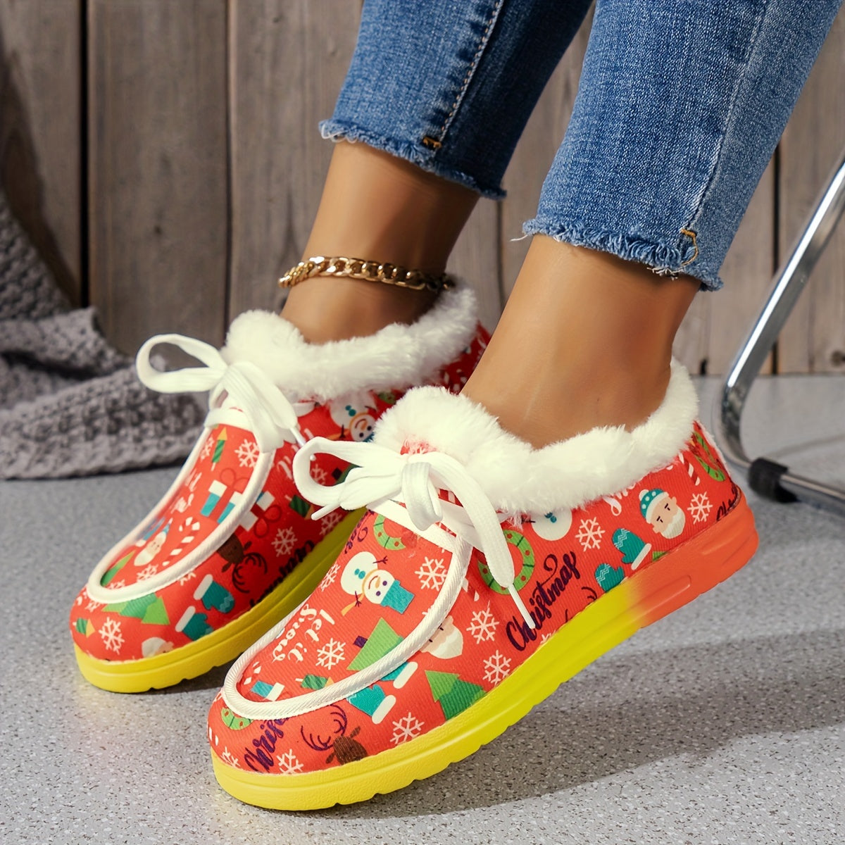 Women's Christmas Santa & Tree Cartoon Pattern Non slip Walking Sneakers