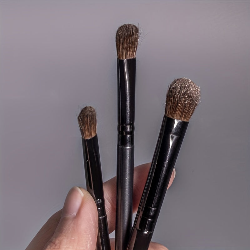 Eyeshadow Brushes Set for Contouring and Smoky Eyeliner