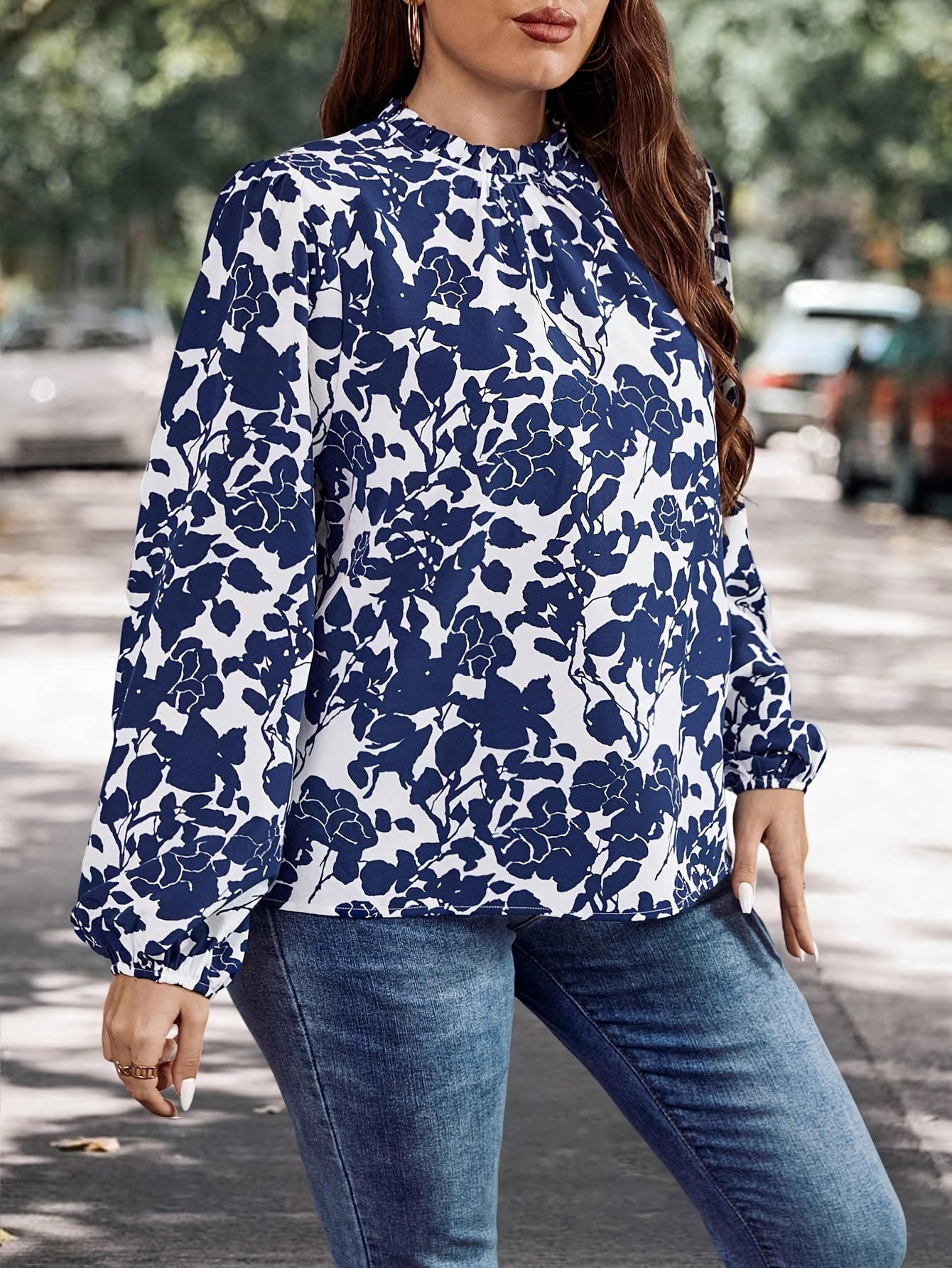 Women's Plus Floral Print Ruffle Trim Lantern Sleeve Mock Neck Blouse