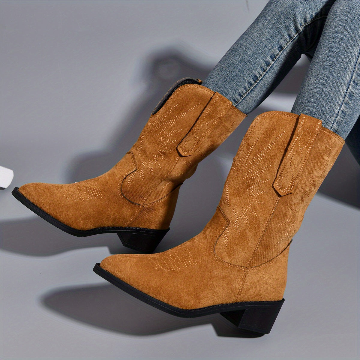 Women's Embroidery Western Boots Chunky Heeled Cowboy Boots
