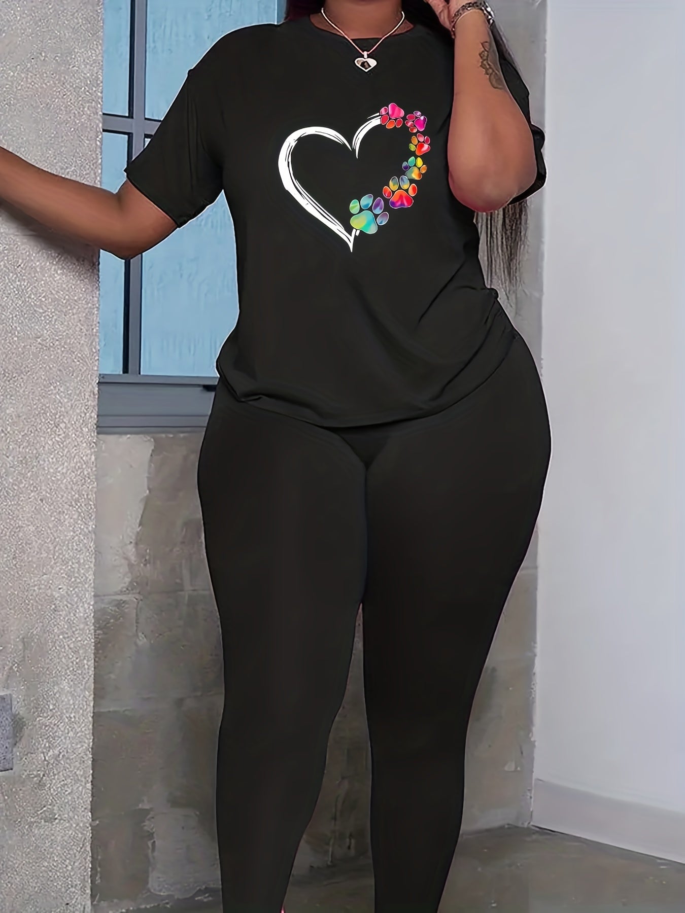 Women's Plus Paw Heart Print Tee & Leggings 2 Piece Set