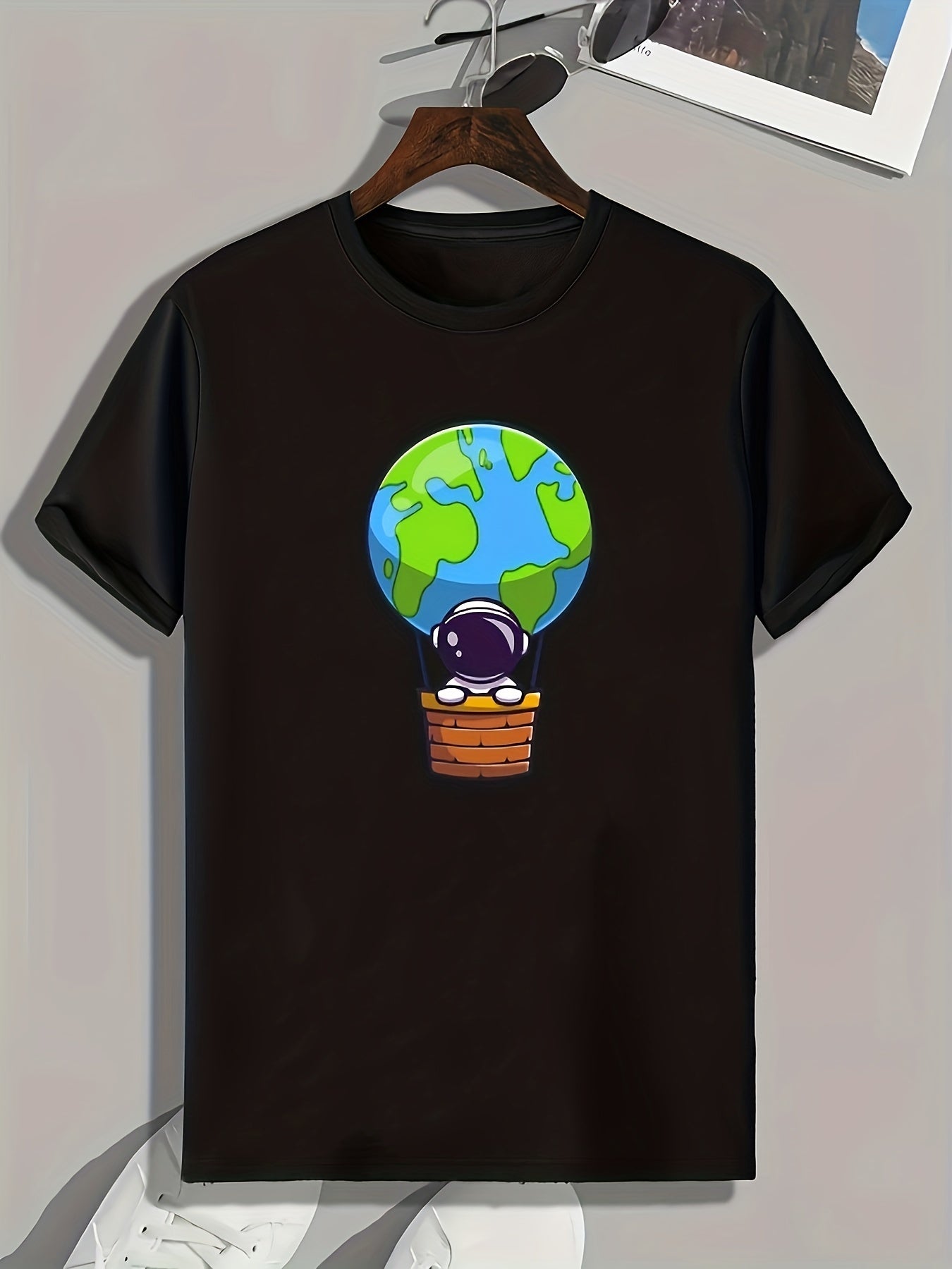Men's Green Earth Pattern Print Slim Fit T-shirt