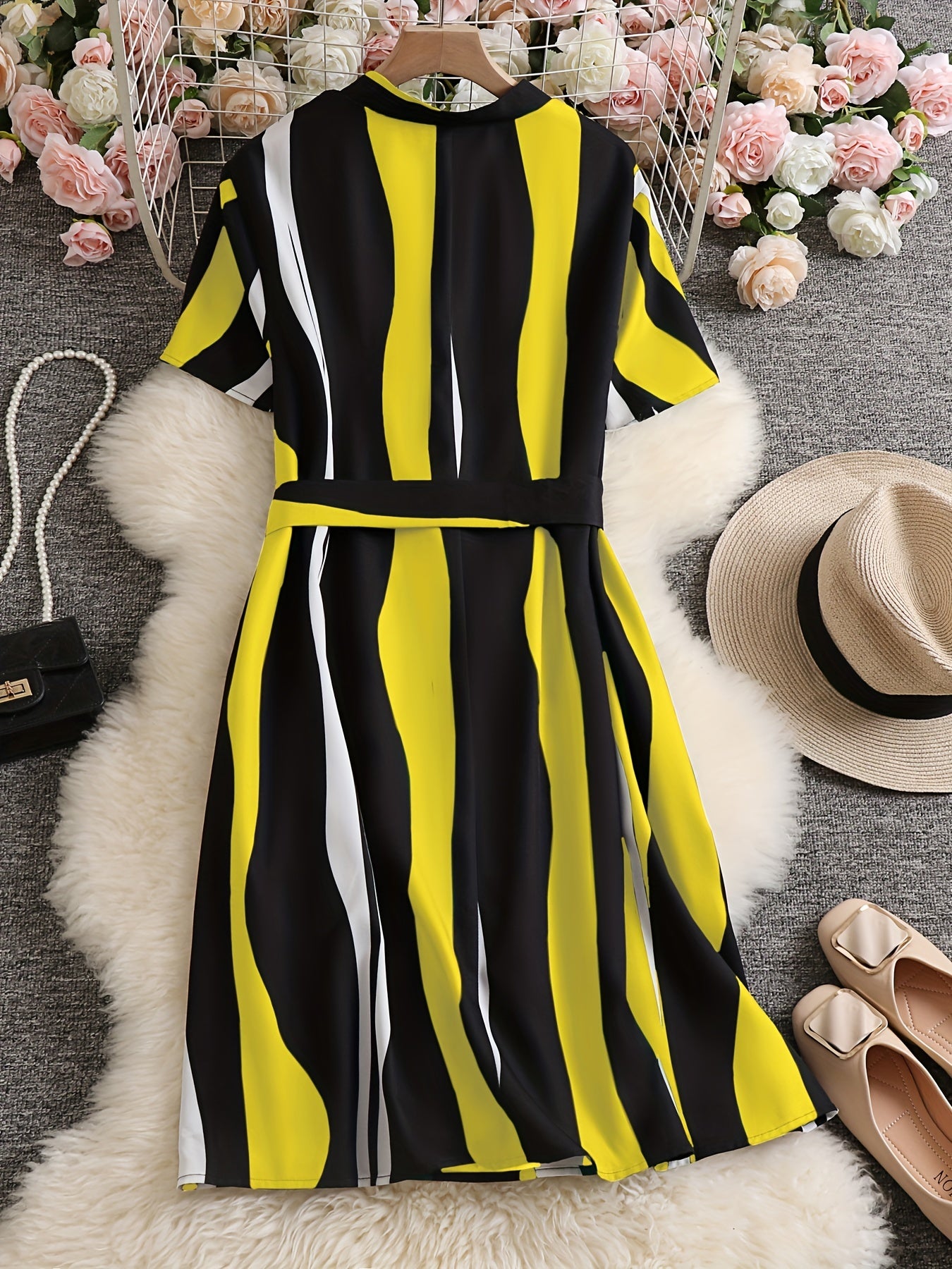 Women's Stripe Print Notched Neck Cap Sleeve Mini Dress