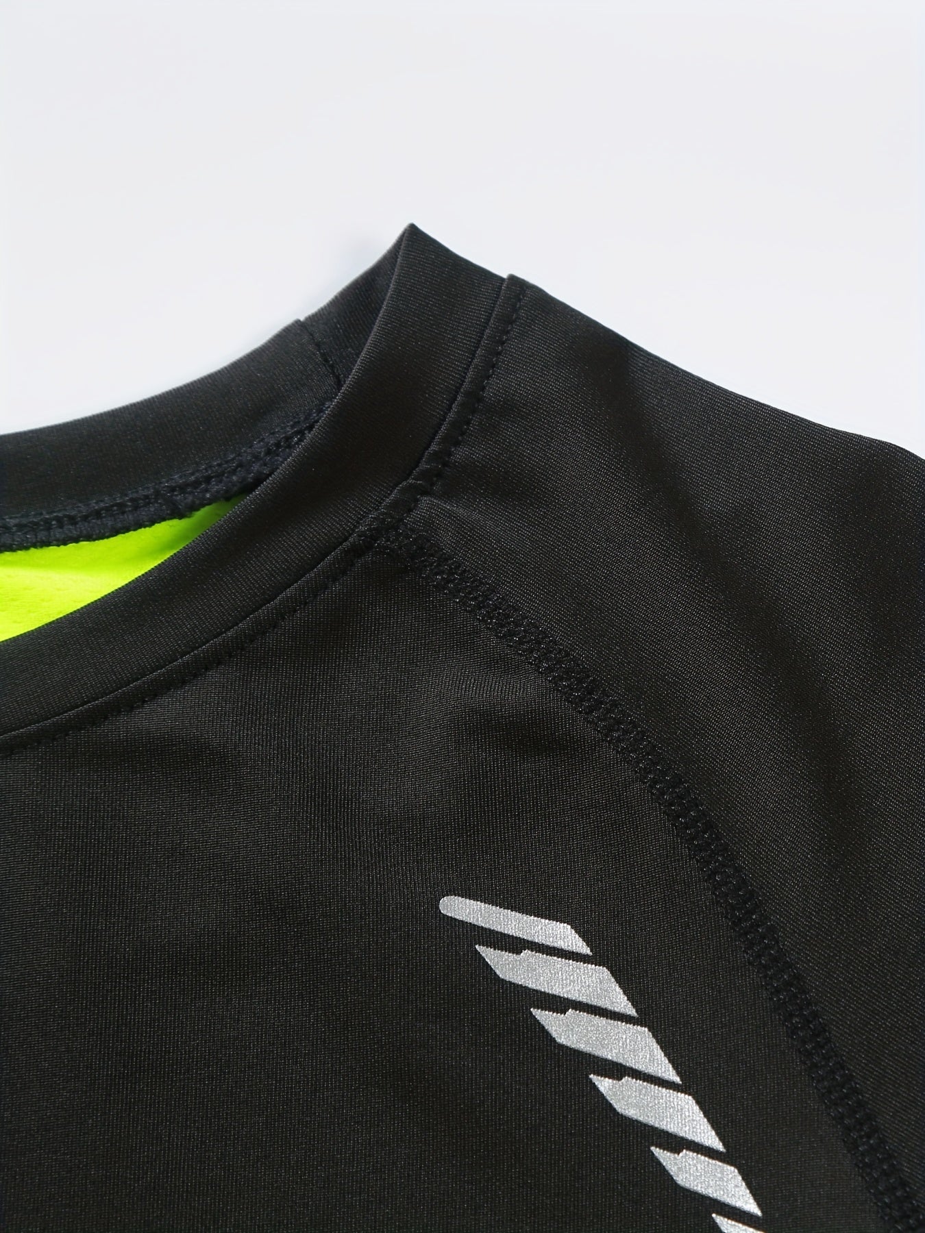 Men's Green Compression Shirt Long Sleeve for Workout