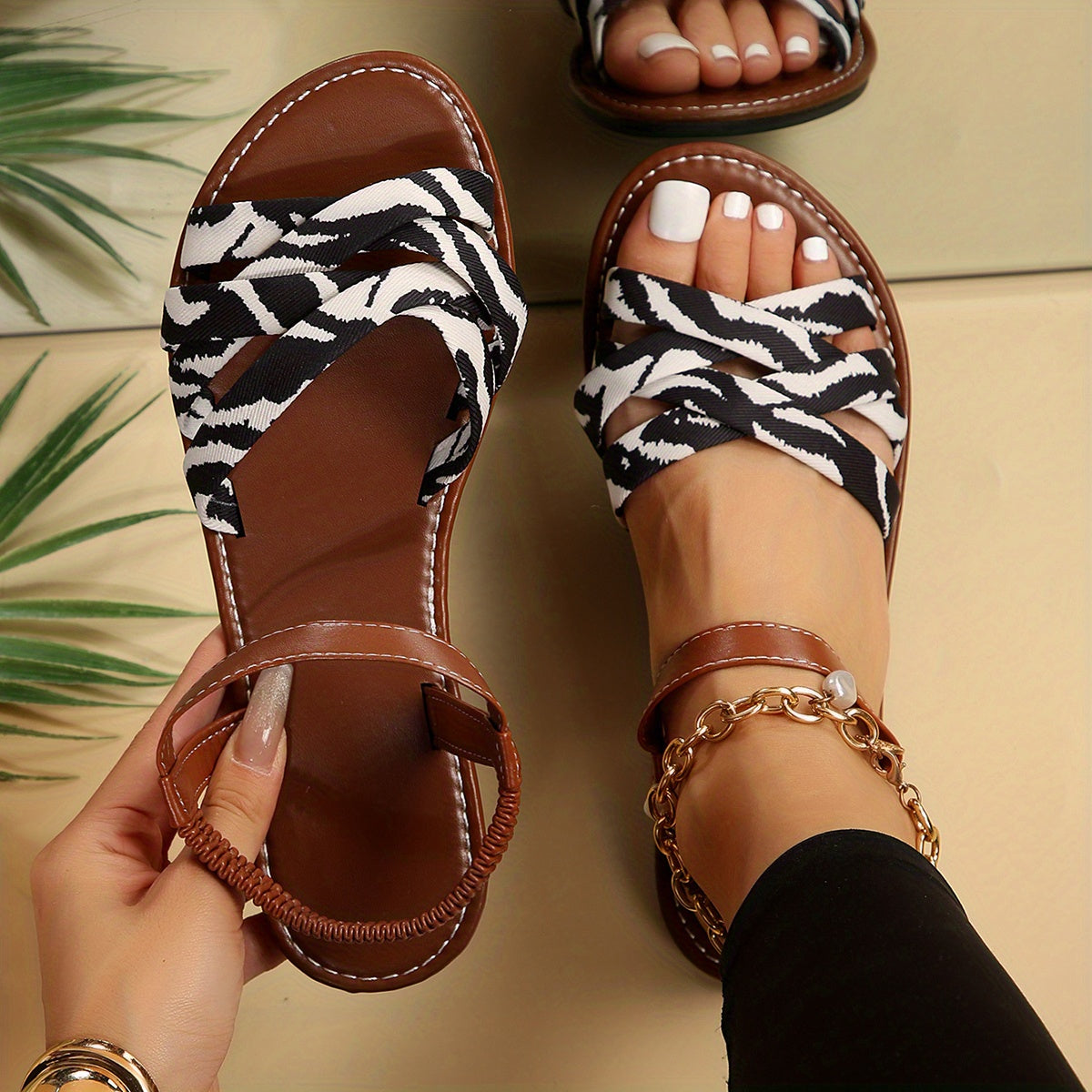 Women's Cross Strap Flat Sandals Elastic Band Summer Lightweight Beach Shoes