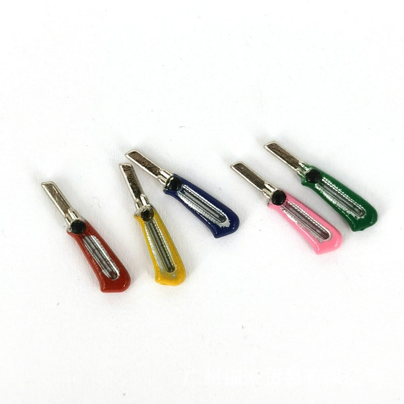 2pcs Dollhouse School Supplies Mini Cutting Utility Doll Accessories