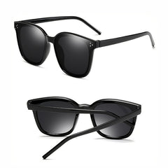 Stylish Sunglasses with Triple Frame Spots