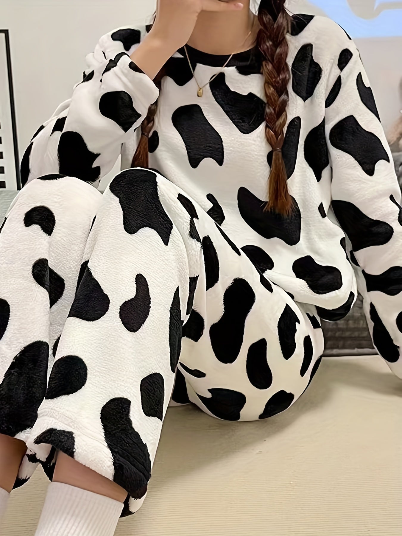 Cow Spots Print Pajama Set Long Sleeve Crew Neck Top & Cozy Pants